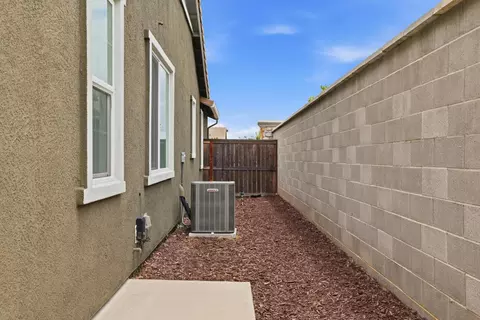 Exterior - 979 Carson River Dr, Lincoln, CA 95648 photo 10 of 10