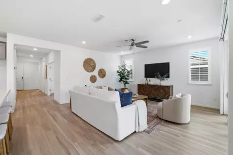 Entry Way - 979 Carson River Dr, Lincoln, CA 95648 photo 5 of 14