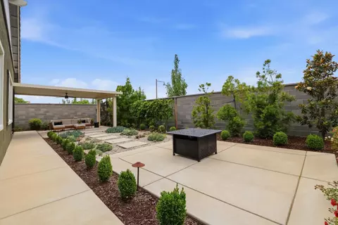 Exterior - 979 Carson River Dr, Lincoln, CA 95648 photo 8 of 10