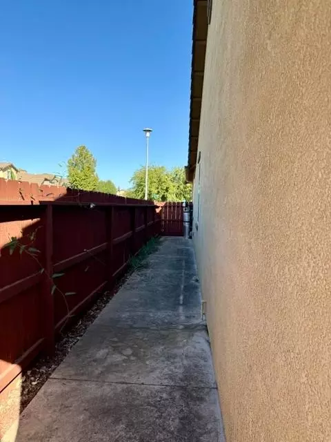 Exterior - 1208 Wise Way, Galt, CA 95632 photo 3 of 5
