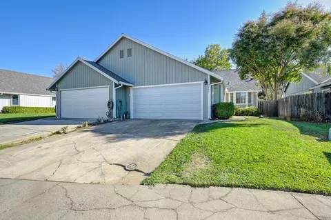 Exterior - 5237 Janell Way, Carmichael, CA 95608 photo 2 of 8