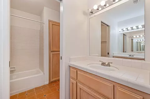 Bath - 5237 Janell Way, Carmichael, CA 95608 photo 2 of 4
