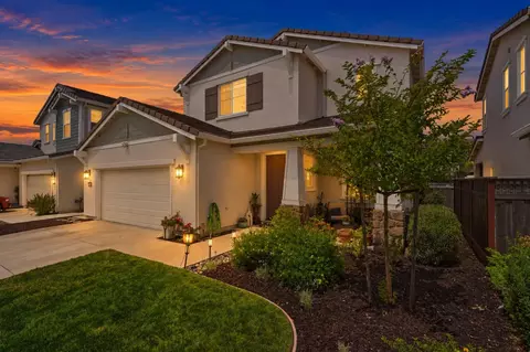 Exterior - 17511 Gemini Ct, Lathrop, CA 95330 photo 2 of 4