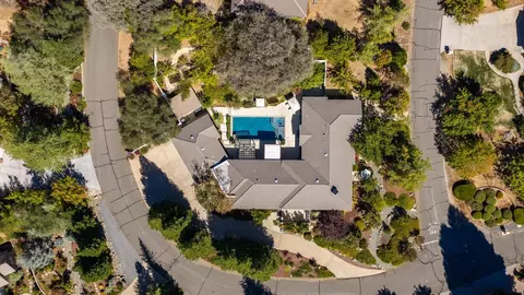 View/Area - 6745 Estates Ct, Auburn, CA 95602 photo 3 of 4
