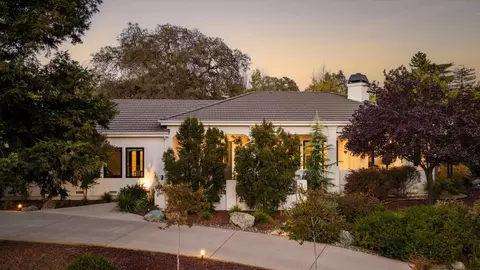Exterior - 6745 Estates Ct, Auburn, CA 95602 photo 2 of 11