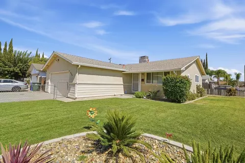Exterior - 494 Ore St, Manteca, CA 95336 photo 2 of 4