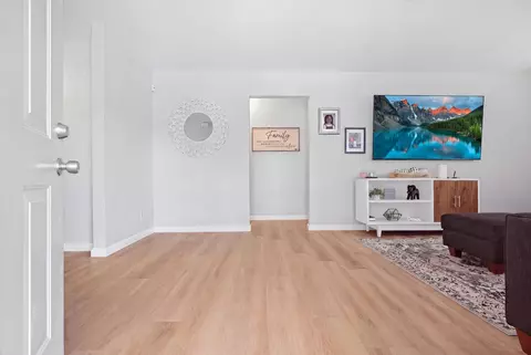 Entry Way - 494 Ore St, Manteca, CA 95336 photo 1 of 2