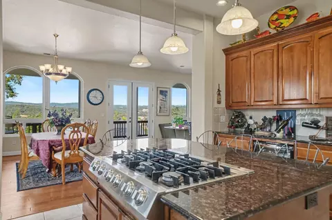 Kitchen - 250 Endicott Ave, Jackson, CA 95642 photo 6 of 7