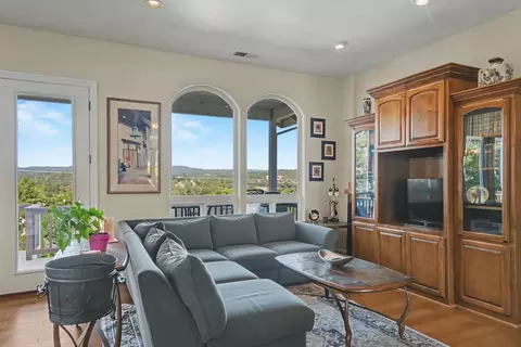 Living - 250 Endicott Ave, Jackson, CA 95642 photo 2 of 3
