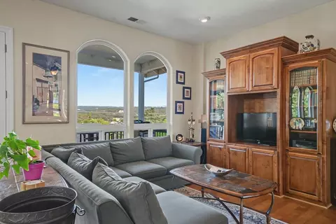 Living - 250 Endicott Ave, Jackson, CA 95642 photo 3 of 3