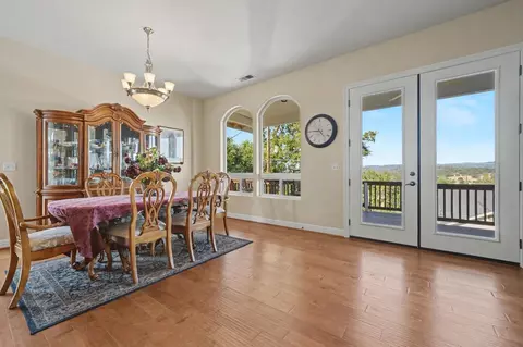 Dining - 250 Endicott Ave, Jackson, CA 95642 photo 1 of 6