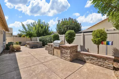 Exterior - 2651 Glen Echo Ln, Manteca, CA 95336 photo 4 of 8