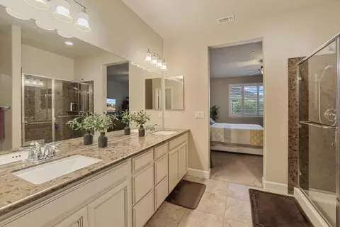 Bath - 2651 Glen Echo Ln, Manteca, CA 95336 photo 1 of 4