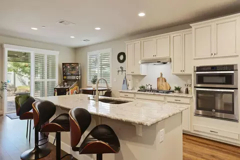 Kitchen - 2651 Glen Echo Ln, Manteca, CA 95336 photo 7 of 7
