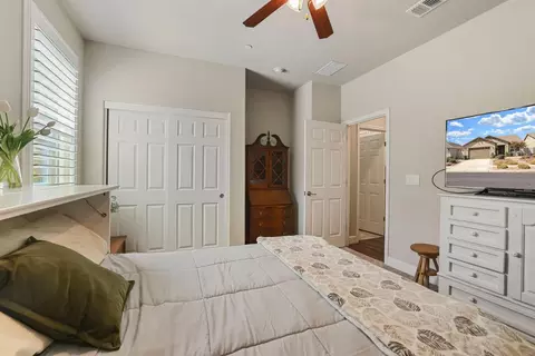 Bedroom - 2651 Glen Echo Ln, Manteca, CA 95336 photo 5 of 5