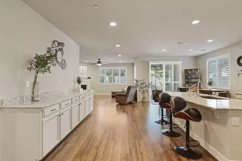 Entry Way - 2651 Glen Echo Ln, Manteca, CA 95336 photo 2 of 3