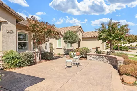 Exterior - 2651 Glen Echo Ln, Manteca, CA 95336 photo 2 of 8