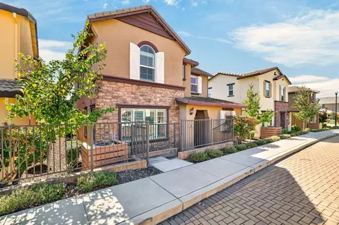 204 Rochdale St, Roseville, CA 95661