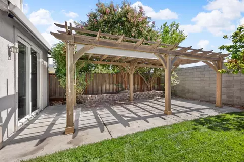 Exterior - 2612 Dorset Ln, Tracy, CA 95377 photo 9 of 12