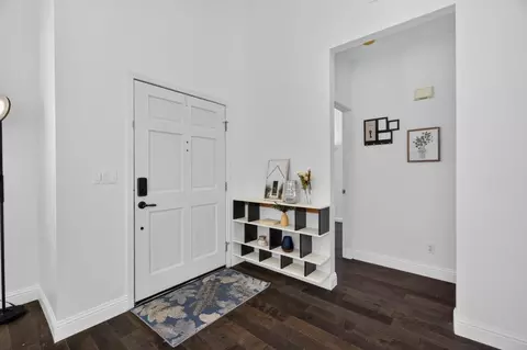 Entry Way - 2612 Dorset Ln, Tracy, CA 95377 photo 2 of 4