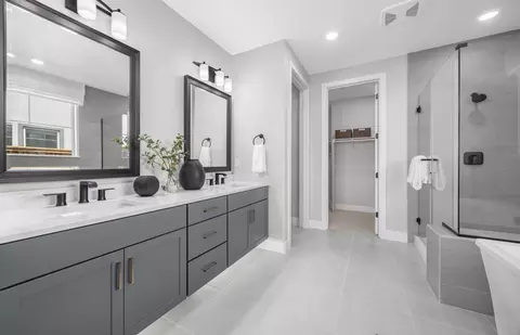 Bath - 17173 Coral Tree Ln, Lathrop, CA 95330 photo 4 of 4