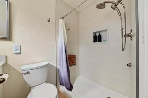 Bath - 145 Emerald Dr, Galt, CA 95632 photo 1 of 3