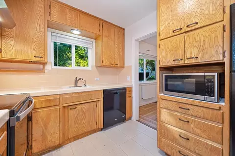 Kitchen - 1128 Locust Ave, Placerville, CA 95667 photo 6 of 6