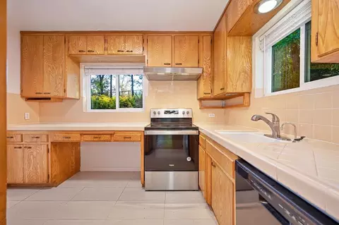 Kitchen - 1128 Locust Ave, Placerville, CA 95667 photo 2 of 6