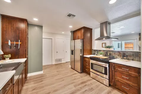 Kitchen - 2510 Bueno Dr, Davis, CA 95616 photo 3 of 4