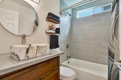Bath - 2510 Bueno Dr, Davis, CA 95616 photo 5 of 5