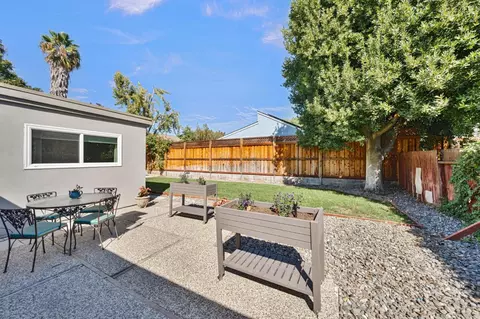 Exterior - 2510 Bueno Dr, Davis, CA 95616 photo 8 of 8