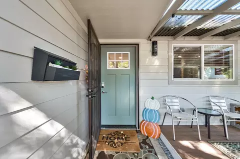 Exterior - 2510 Bueno Dr, Davis, CA 95616 photo 3 of 8