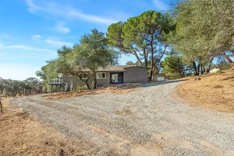 3436 Davis Dr, Burson, CA 95225
