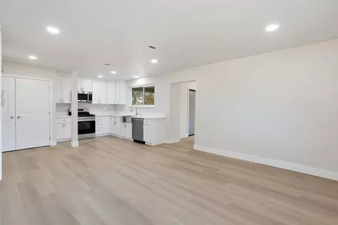 Living - 3436 Davis Dr, Burson, CA 95225 photo 3 of 6