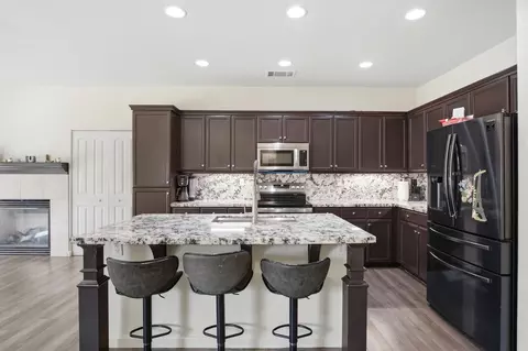Kitchen - 4185 Pathway Ln, Turlock, CA 95382 photo 1 of 4