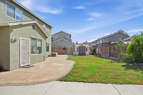 Exterior - 4185 Pathway Ln, Turlock, CA 95382 photo 6 of 9