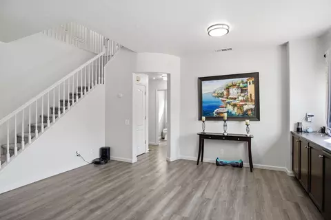 Entry Way - 4185 Pathway Ln, Turlock, CA 95382 photo 2 of 5
