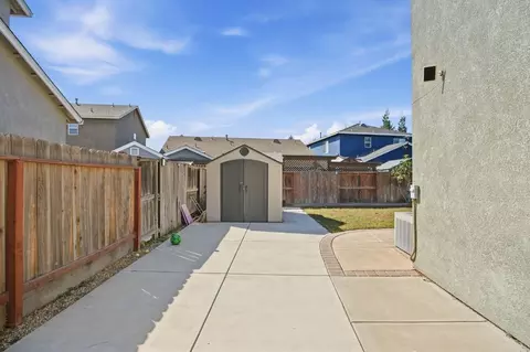 Exterior - 4185 Pathway Ln, Turlock, CA 95382 photo 9 of 9