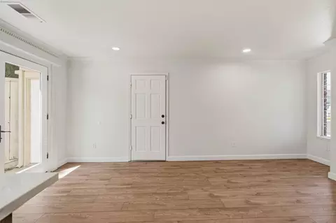 Living - 2025 Hearthstone Ln, Modesto, CA 95355 photo 5 of 6