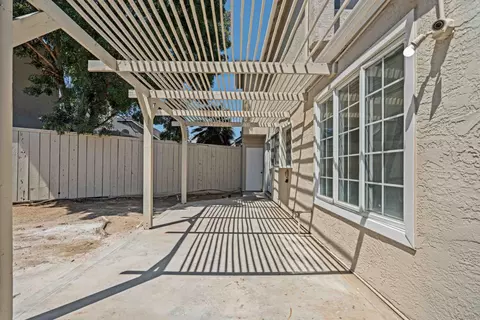 Exterior - 2025 Hearthstone Ln, Modesto, CA 95355 photo 9 of 9