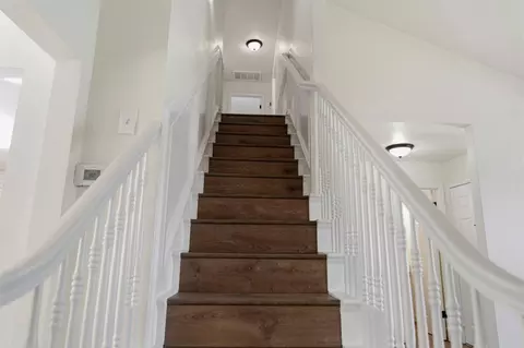 Entry Way - 2025 Hearthstone Ln, Modesto, CA 95355 photo 1 of 2