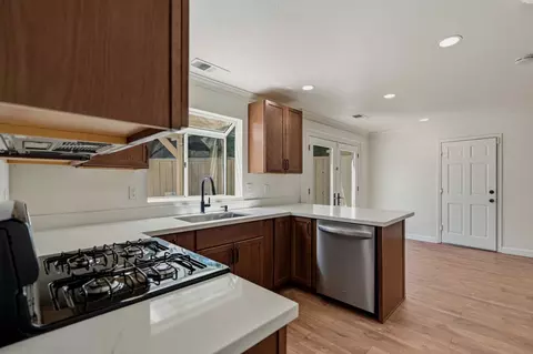 Kitchen - 2025 Hearthstone Ln, Modesto, CA 95355 photo 1 of 8