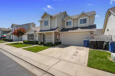 Exterior - 2025 Hearthstone Ln, Modesto, CA 95355 photo 3 of 9