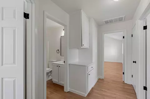 Entry Way - 2025 Hearthstone Ln, Modesto, CA 95355 photo 2 of 2