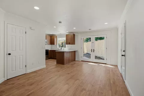 Living - 2025 Hearthstone Ln, Modesto, CA 95355 photo 4 of 6