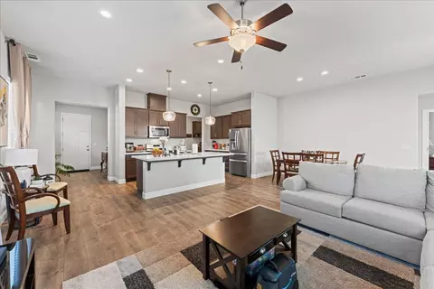 1409 Peach, Manteca, CA 95337 photo 6