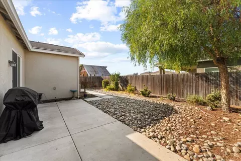 1409 Peach, Manteca, CA 95337 photo 28