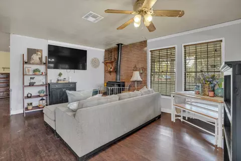 Living - 30000 E Kasson 4d15 Oak Ln Rd, Tracy, CA 95304 photo 1 of 3