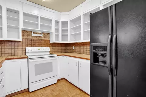 Kitchen - 30000 E Kasson 4d15 Oak Ln Rd, Tracy, CA 95304 photo 2 of 3