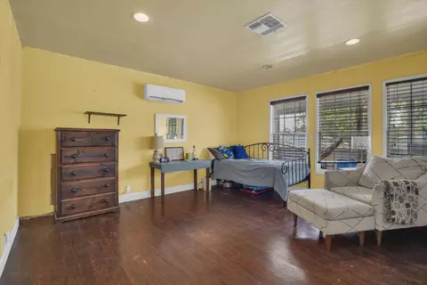 Bedroom - 30000 E Kasson 4d15 Oak Ln Rd, Tracy, CA 95304 photo 1 of 7